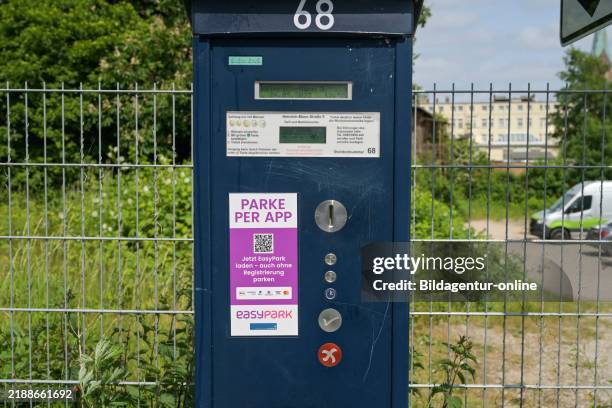 Parking machine, park via app, Easypark, Old Town, Schwerin, Mecklenburg-Western Pomerania, Germany.