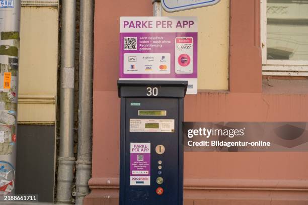 Parking machine, park via app, Easypark, Old Town, Schwerin, Mecklenburg-Western Pomerania, Germany.
