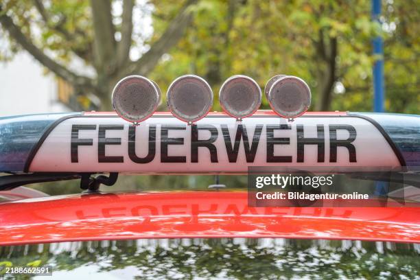 Roof, siren, fire engine, Ludwigshafen, Rhineland-Palatinate, Germany Dach, Sirene, Feuerwehrauto, Ludwigshafen, Rheinland-Pfalz, Germany.