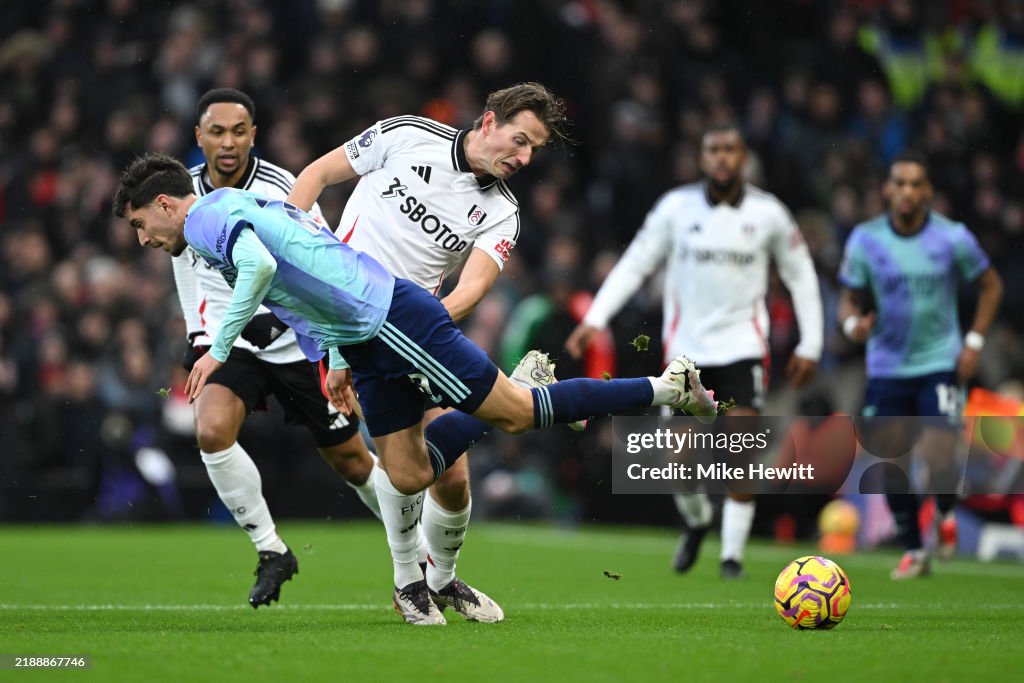 Fulham FC v Arsenal FC - Premier League