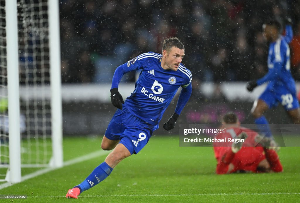 Leicester City FC v Brighton & Hove Albion FC - Premier League