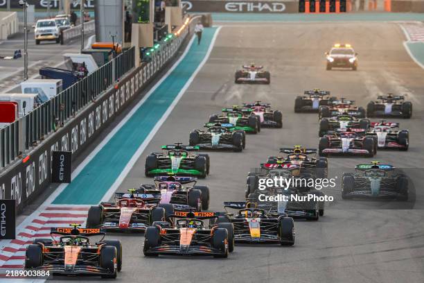 F1 Racing Startingline 1,400 Formula 1 Start Line Stock Photos, High-Res Pictures, and Images ...