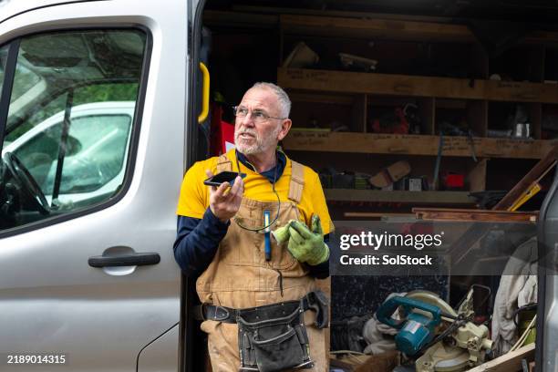 taking a break - manual worker stock pictures, royalty-free photos & images