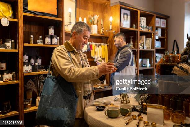 looking for gifts for xmas - hexham stock pictures, royalty-free photos & images