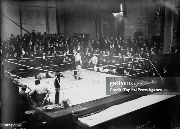 Tommy Roche 15 Tommy Burns Canadian Boxer Stock Photos, High-Res Pictures, and ...