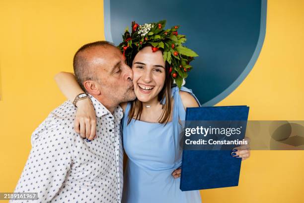 father’s love and a daughter’s achievement - father daughter college stock pictures, royalty-free photos & images