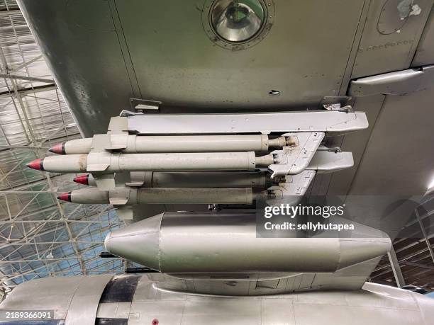 missile on decommissioned fighter plane - anti aircraft stock pictures, royalty-free photos & images