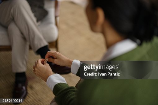 Counseling Session Capturing Hands Gestures of Trust and Communication Counseling Session Capturing Hands Gestures of Trust and Communication