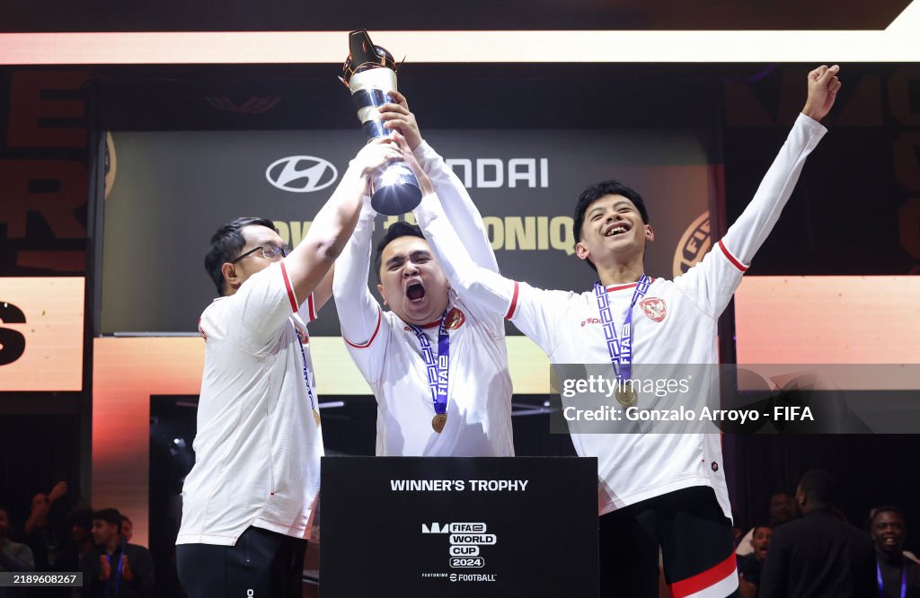FIFAe World Cup featuring eFootball Console: Day 4