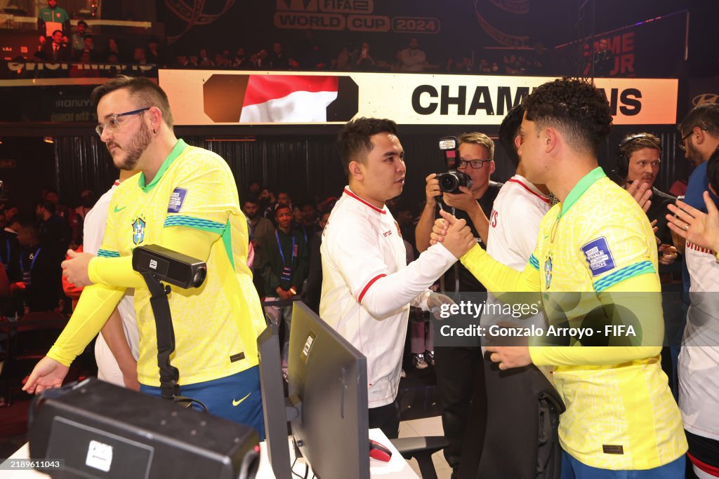 FIFAe World Cup featuring eFootball Console: Day 4