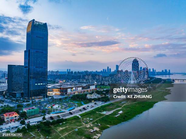 modern city office building landscape - irak stockfoto's en -beelden
