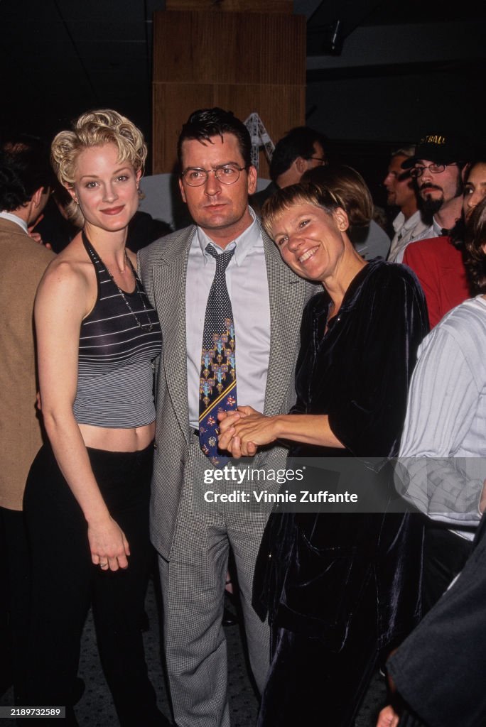 Teri Polo, Charlie Sheen And Lindsay Crouse