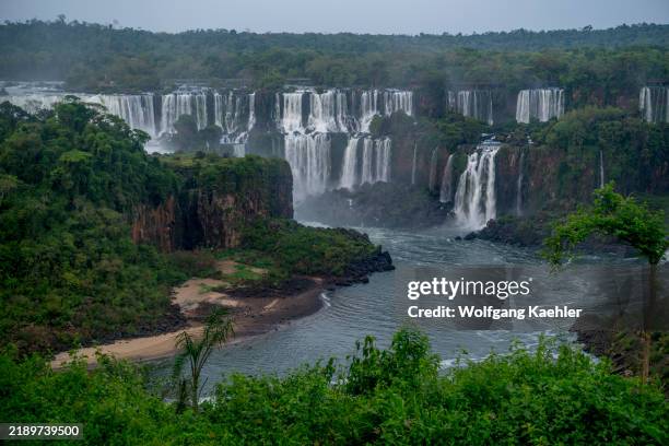 View from Brazilian side of the Iguassu Falls on the Argentinian side, Iguassu National Park, Iguassu, Brazil.