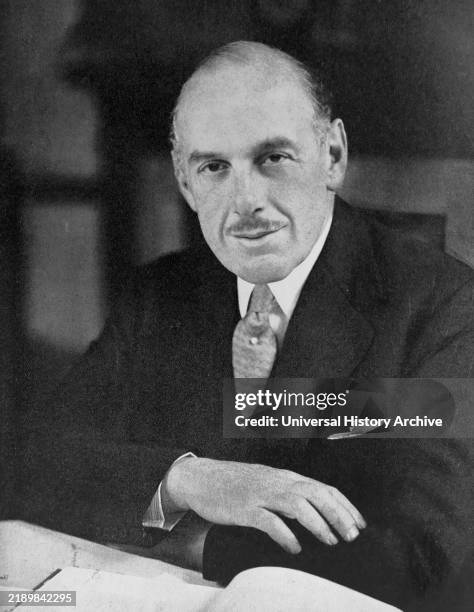 Oliver Lyttelton, 1st Viscount Chandos, British businessman and Secretary of State for the Colonies.