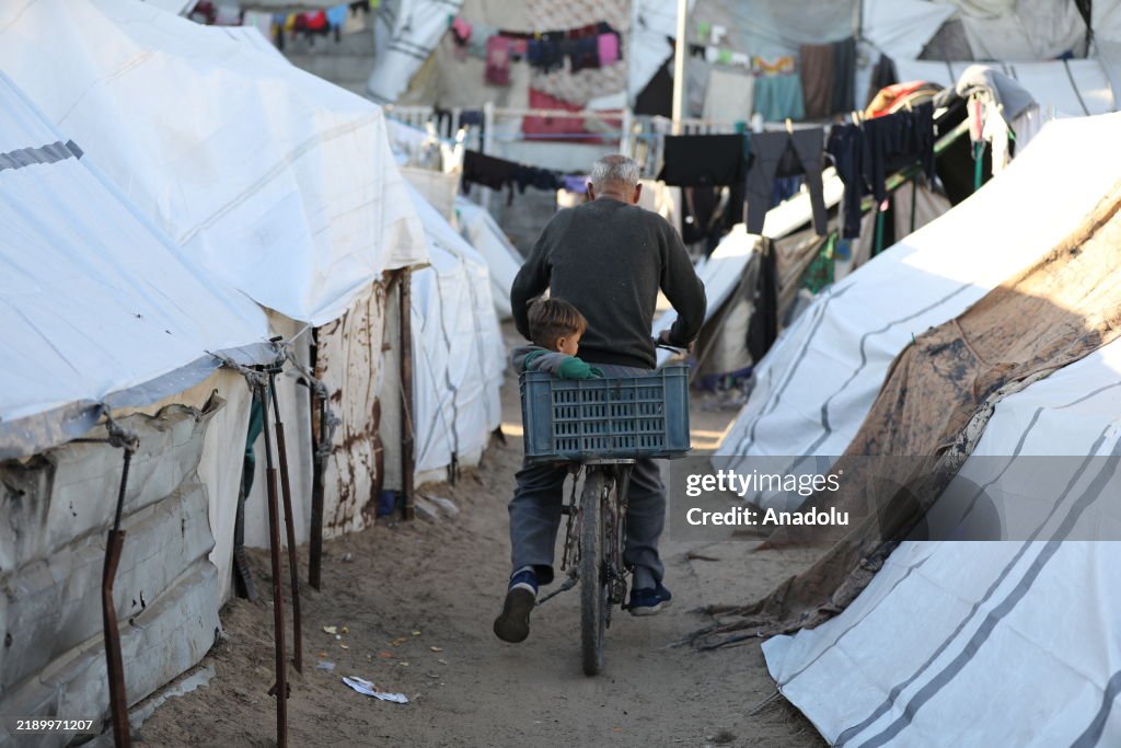 Daily life in Gaza under Israeli attacks