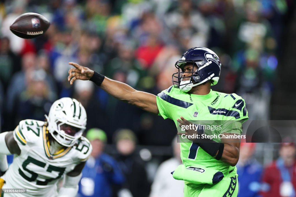 Green Bay Packers v Seattle Seahawks