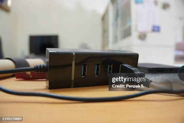 usb plug - usb plug stock pictures, royalty-free photos & images