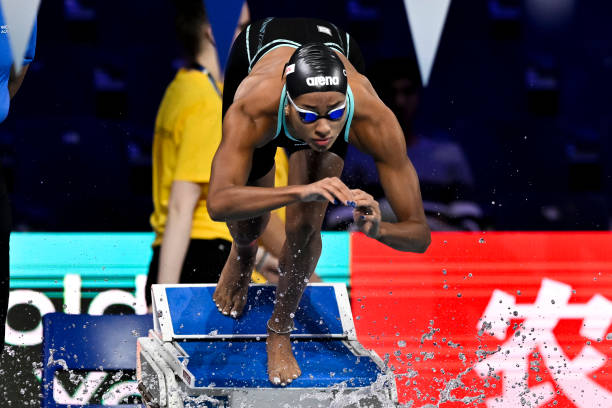 Sara Curtis of Italy competes in the Mixed 4 x 100m Medley Relay during the short course World Aquatics Swimming Championships 2024 at Duna Arena....