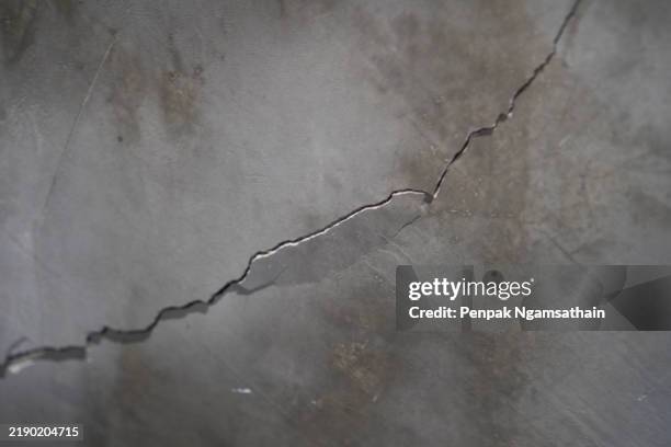 water in glass - broken drinking glass stock pictures, royalty-free photos & images