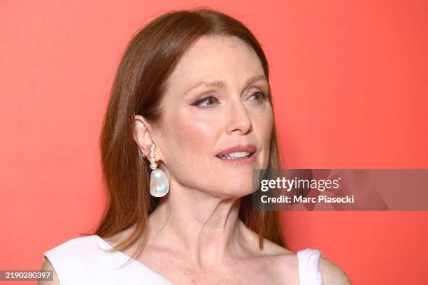 Julianne Moore attends the "The Room Next Door" Premiere at Pathe Palace on December 16, 2024 in Paris, France.