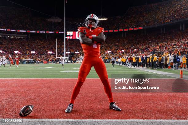 Ohio State Buckeyes wide receiver Jeremiah Smith reacts after a 37-yard touchdown reception in the first quarter against the Tennessee Volunteers...
