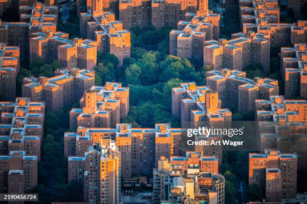 new york city housing complex aerial - public housing stock pictures, royalty-free photos & images