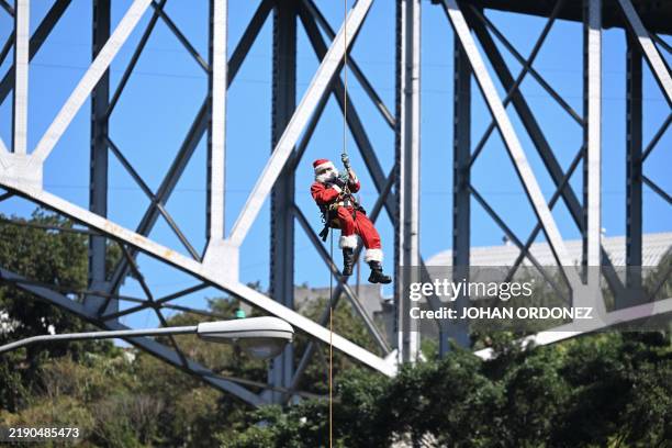 88 Hector Chacon Photos & High Res Pictures - Getty Images