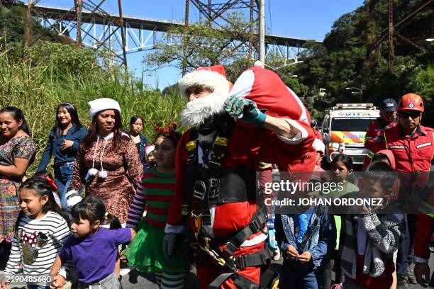 88 Hector Chacon Photos & High Res Pictures - Getty Images