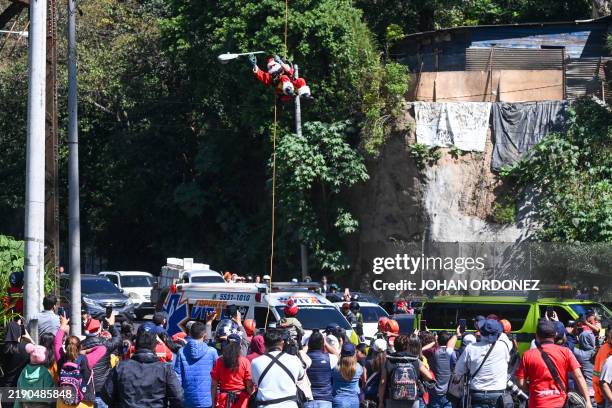 88 Hector Chacon Photos & High Res Pictures - Getty Images