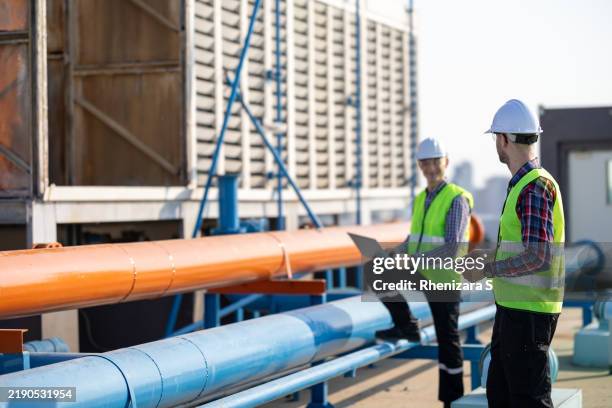 Shringking Rey 130 Shrinking Ray Stock Photos, High-Res Pictures, and Images - Getty ...