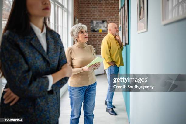 Obversing 477 People Observing Art Stock Photos, High-Res Pictures, and Images ...