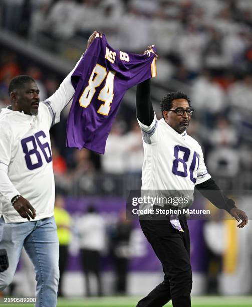 Jake Carter Reed 72 Jake Reed Vikings Stock Photos, High-Res Pictures, and Images ...