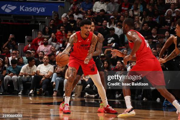 Ware Heat Kel'el Ware of the Miami Heat passes the ball during the game against ...