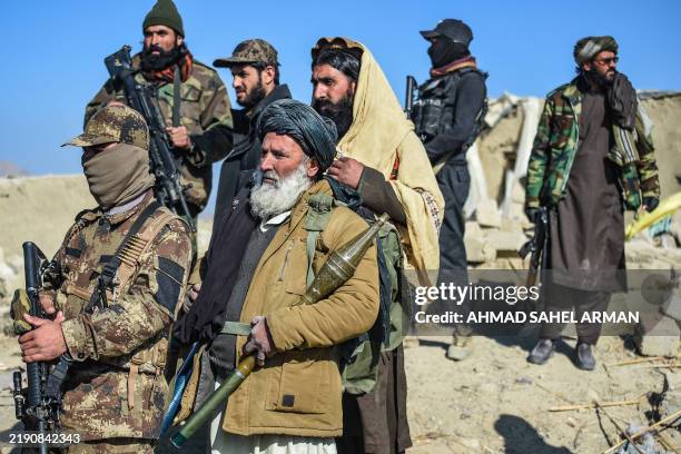 Talib Guard 23,855 Pakistan Taliban Stock Photos, High-Res Pictures, and Images ...