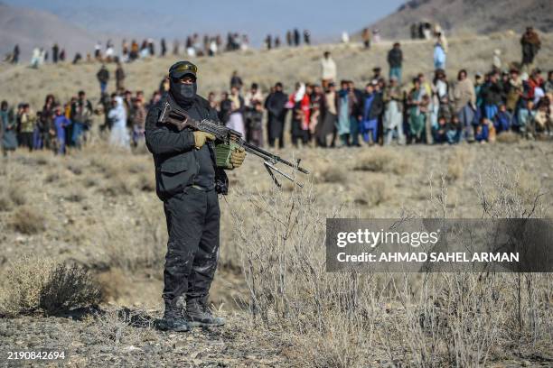 Talib Guard 23,855 Pakistan Taliban Stock Photos, High-Res Pictures, and Images ...