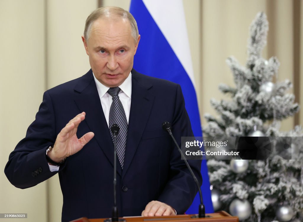 Russian President Vladimir Putin Attends Supreme Eurasian Economic Council Meeting