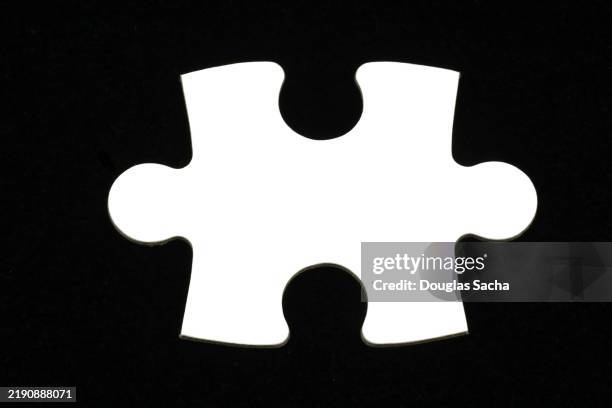 plain puzzle piece - puzzleteil stock-fotos und bilder