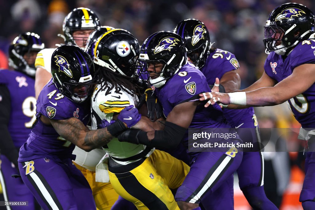 Pittsburgh Steelers v Baltimore Ravens