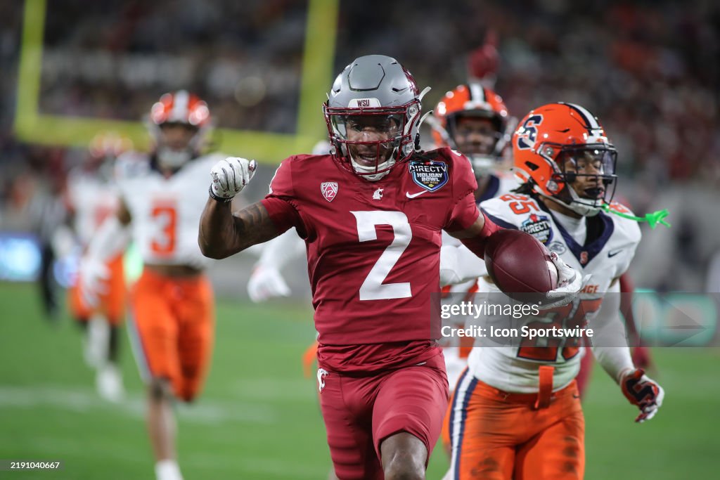 COLLEGE FOOTBALL: DEC 27 DirecTV Holiday Bowl - Syracuse vs Washington State