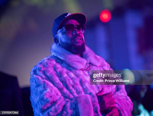 Big Limbo Rapper 2,032 Big Boy Rapper Stock Photos, High-Res Pictures, and Images ...