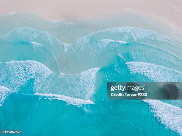 das muster der wellen, lucky bay, australien - türkei stock-fotos und bilder