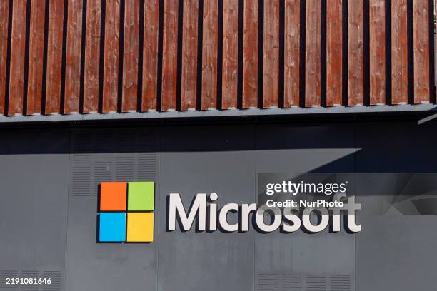 Microsoft Reston 524 Microsoft Redmond Campus Photos & High Res Pictures - Getty Images