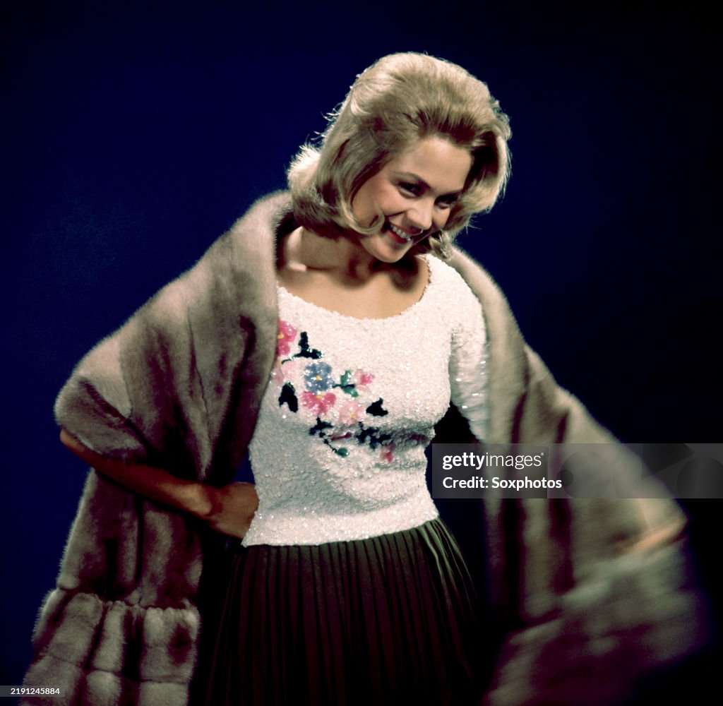 American Actress Sandra Dee Poses For A Portrait In New York New american-actress-sandra-dee-poses-for-a-portrait-in-new-york-new