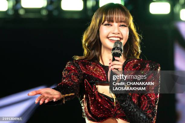 1,292 Lisa (Blackpink Photos & High Res Pictures - Getty Images