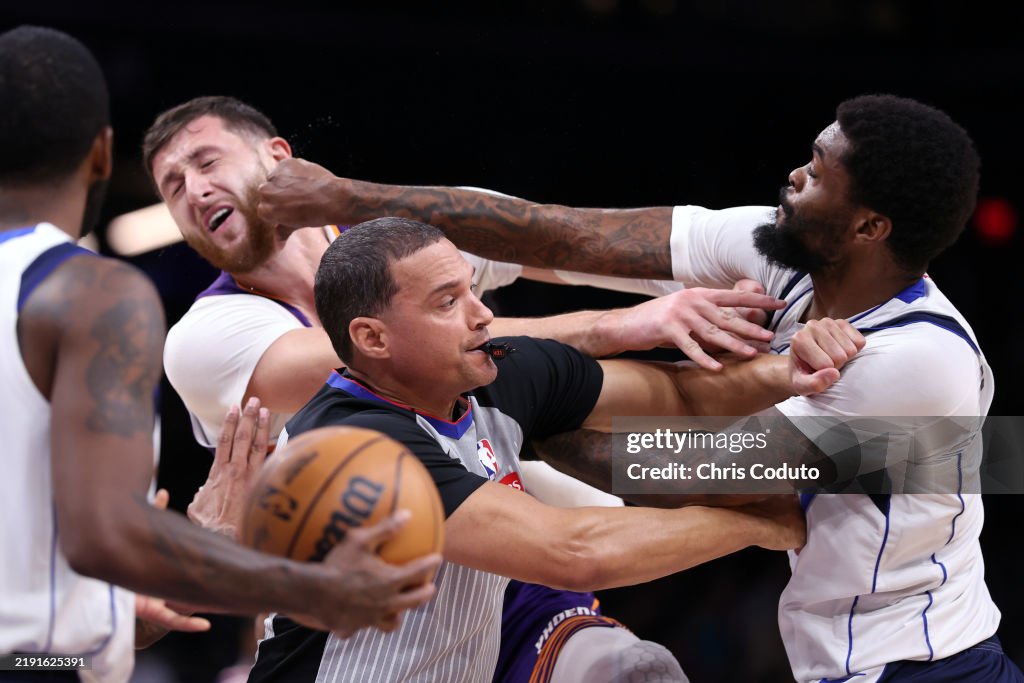 Dallas Mavericks v Phoenix Suns