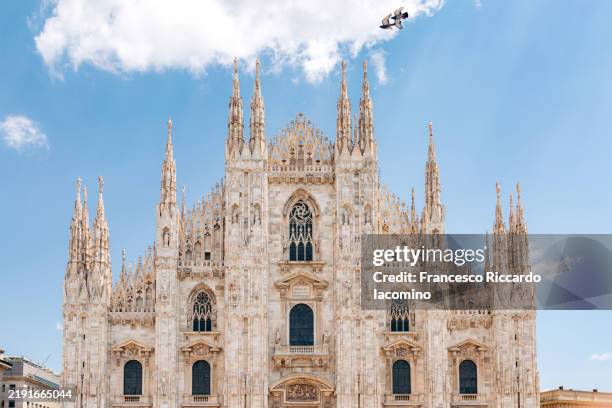 milan cathedral, details - duomo di milano stock pictures, royalty-free photos & images