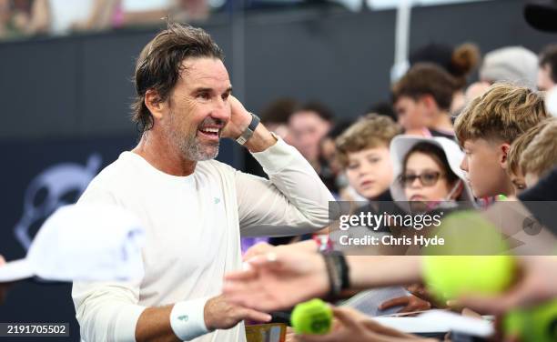 Patrick Rafter Arms 2,942 Patrick Rafter Photos Stock Photos, High-Res Pictures, and Images ...