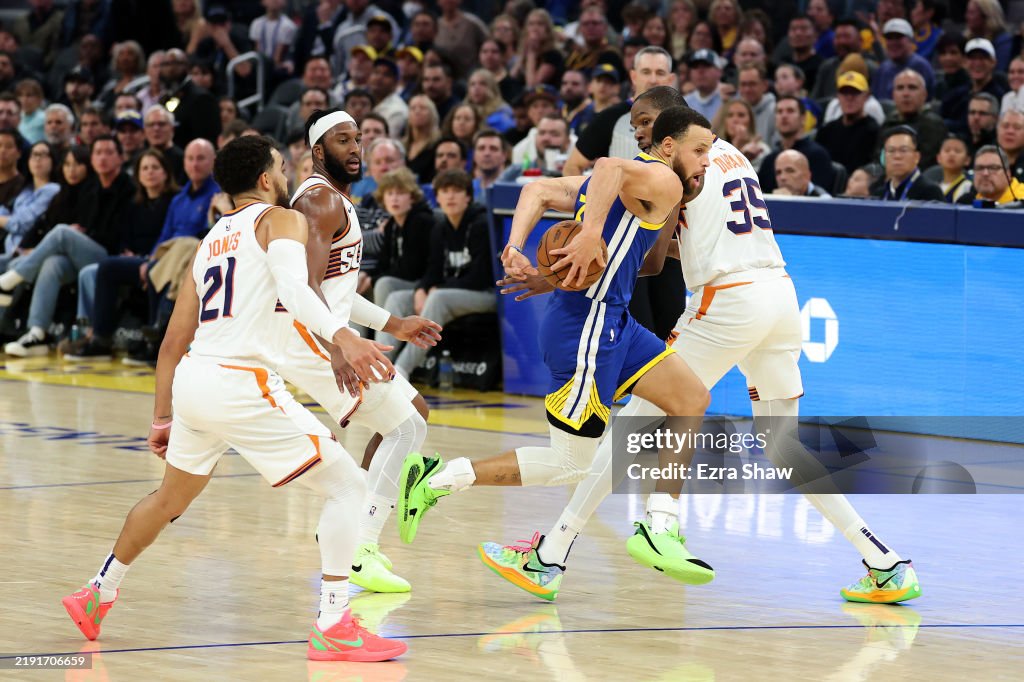 Phoenix Suns v Golden State Warriors
