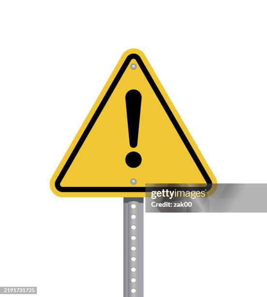 ilustraciones, imágenes clip art, dibujos animados e iconos de stock de señal de atención de advertencia con símbolo de signo de exclamación. - stop sign pole