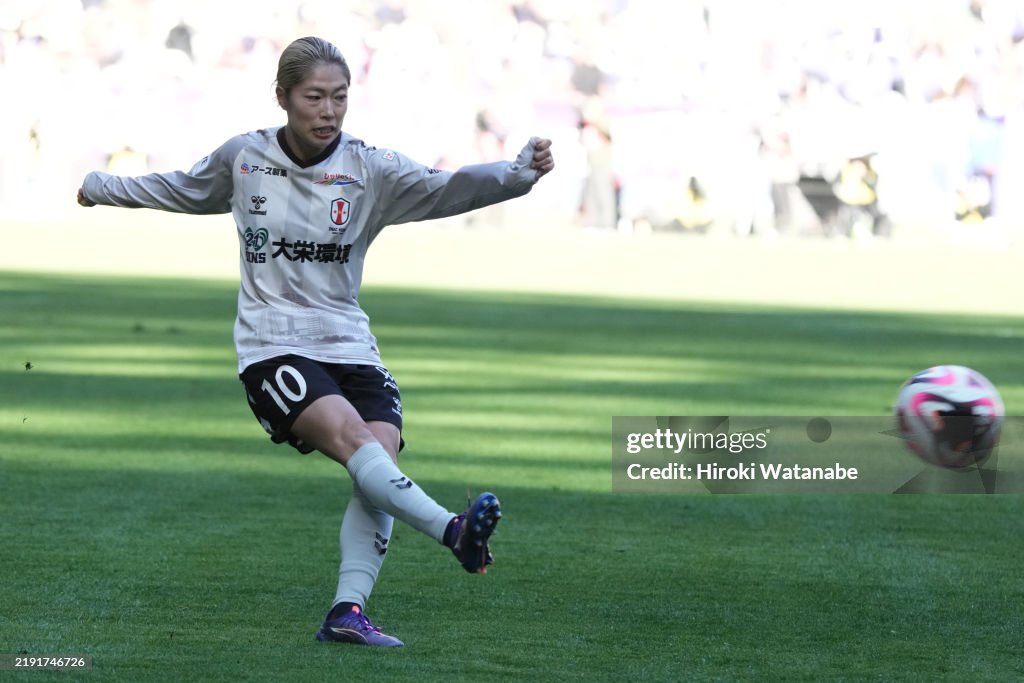 Sanfrecce Hiroshima Regina v INAC Kobe Leonessa - WE League Krasie Cup Final